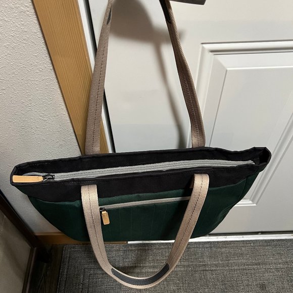 Bellroy tokyo tote - laptop bag - Picture 3 of 5